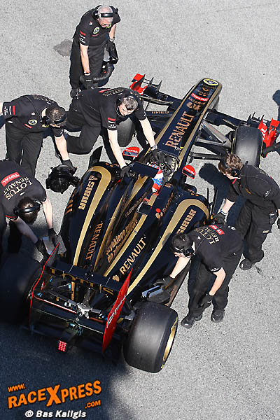Alle fabrieksondersteunde Lotus-teams in 2012 in zwart-gouden livery
